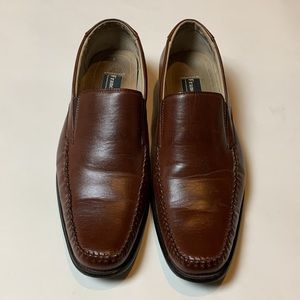 Brown dress shoes